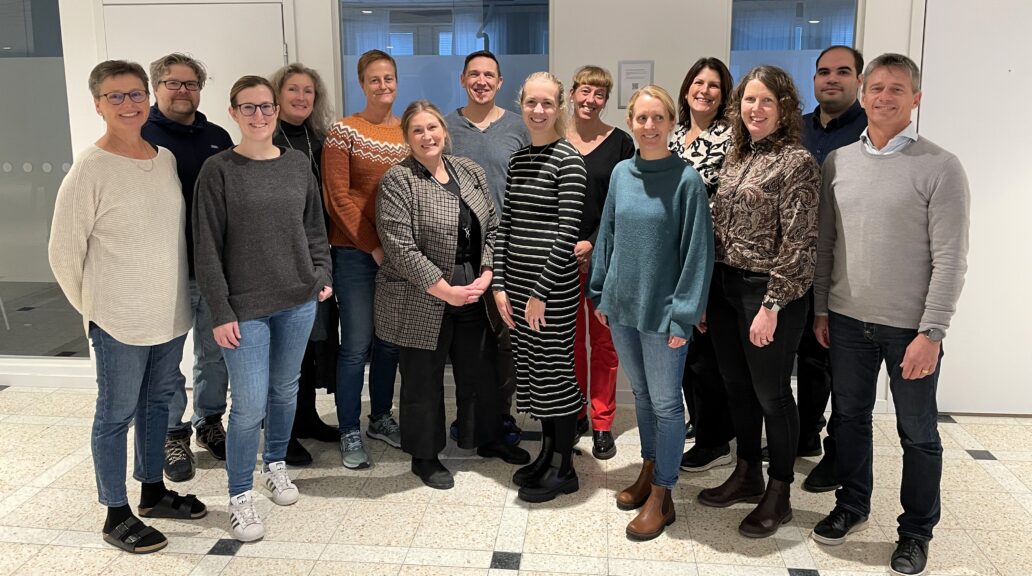 10 people on a picture, they are all part of the QA network.